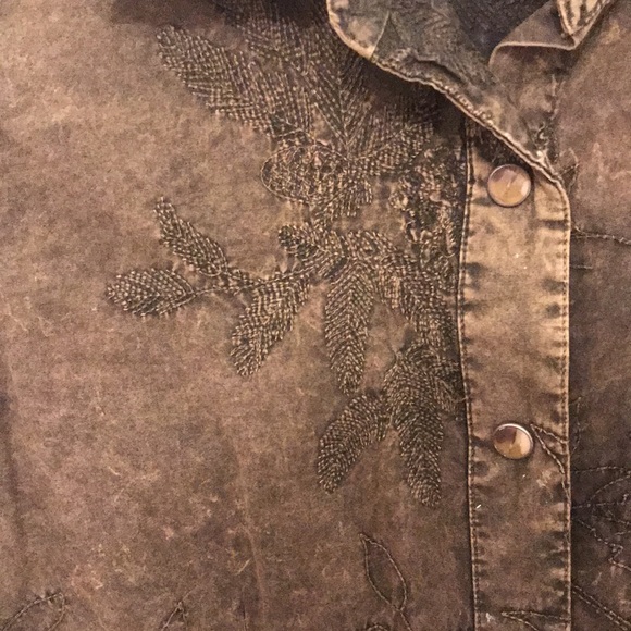 Small Natural Reflections blouse - Picture 2 of 5